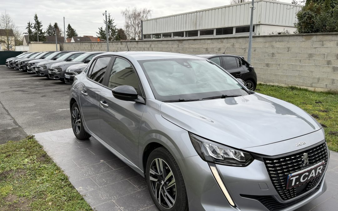 PEUGEOT 208 STYLE 75 CH ESSENCE /AN 2023 / 28380 KM🎈