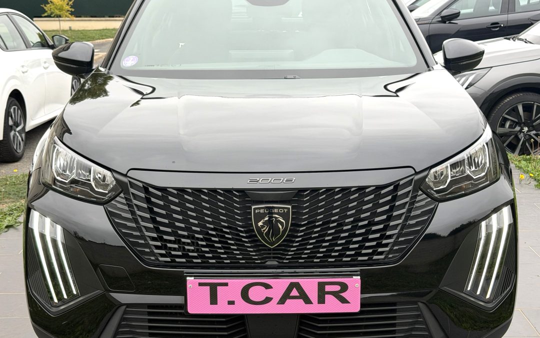 PEUGEOT 2008 Style100 CH ESSENCE AN 05/2025 28500 KM